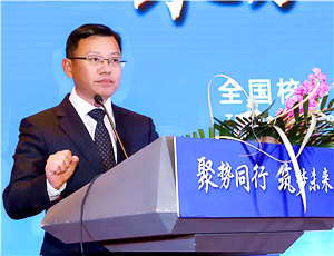 媒體報道【新浪家居】：業(yè)績倍增，易高定制家居用實力說話