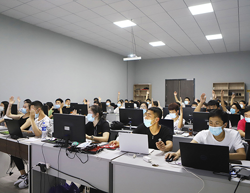  易高商學(xué)院全面復(fù)課，線下培訓(xùn)正式開啟！